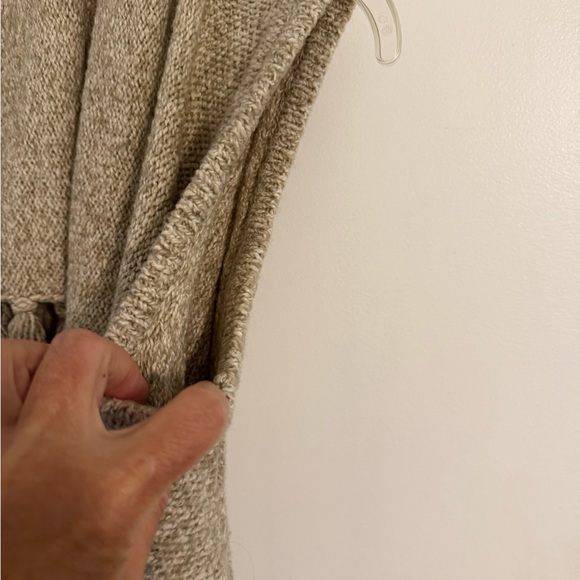 Kenzie Women’s open fringe sweater vest tan size Small - Picture 8 of 12